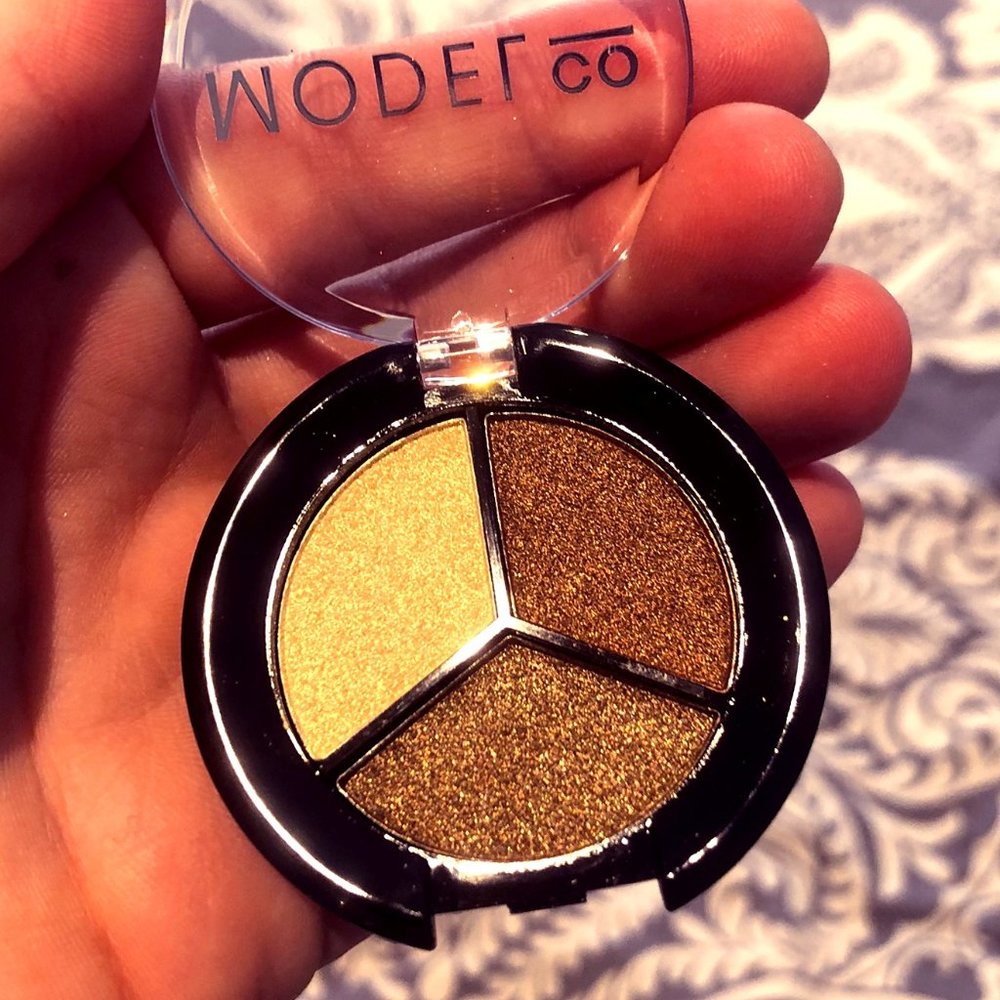 (NIB) MODELCO Metallic Eyeshadow Trio